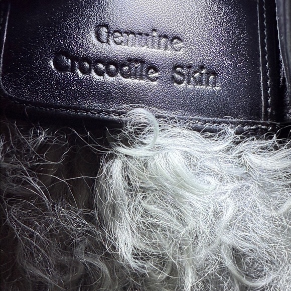 Stamped Genuine Hornback Crocodile Unisex Wallet - Picture 5 of 5